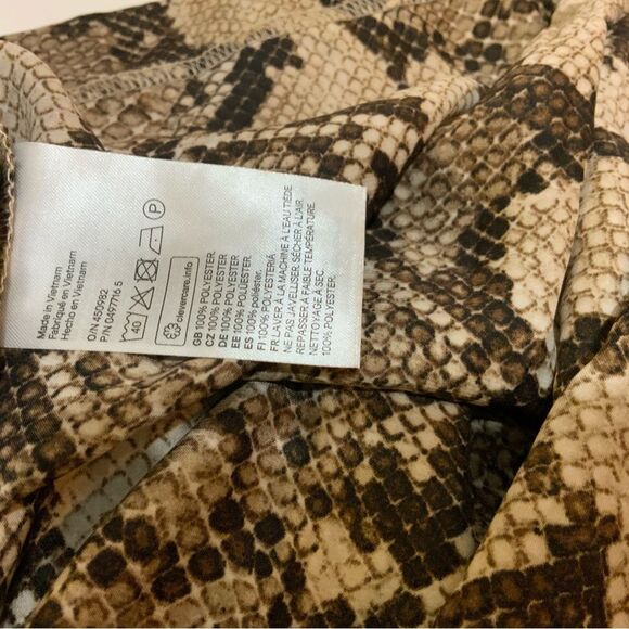 H&M V-neck Camisole Top - beige/snakeskin patterned - Picture 6 of 7